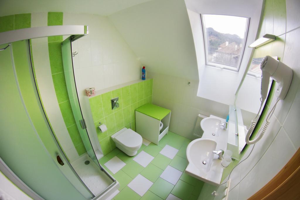 Guest House Privat Pod Lesom Pavcina Lehota  Bagian luar foto