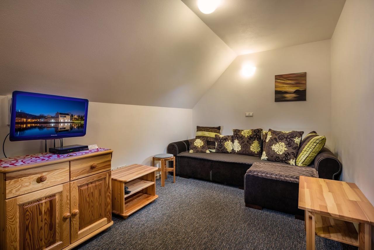 Guest House Privat Pod Lesom Pavcina Lehota  Bagian luar foto