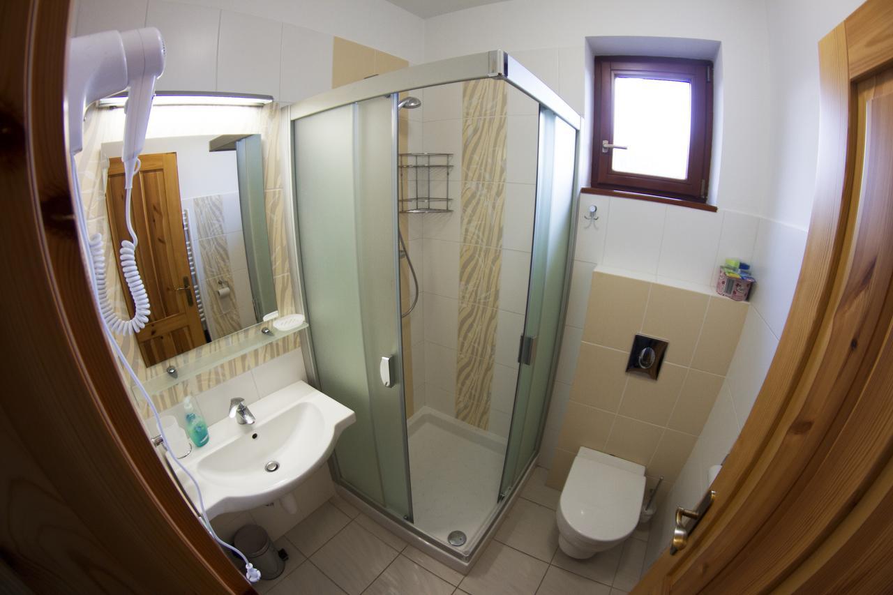 Guest House Privat Pod Lesom Pavcina Lehota  Bagian luar foto