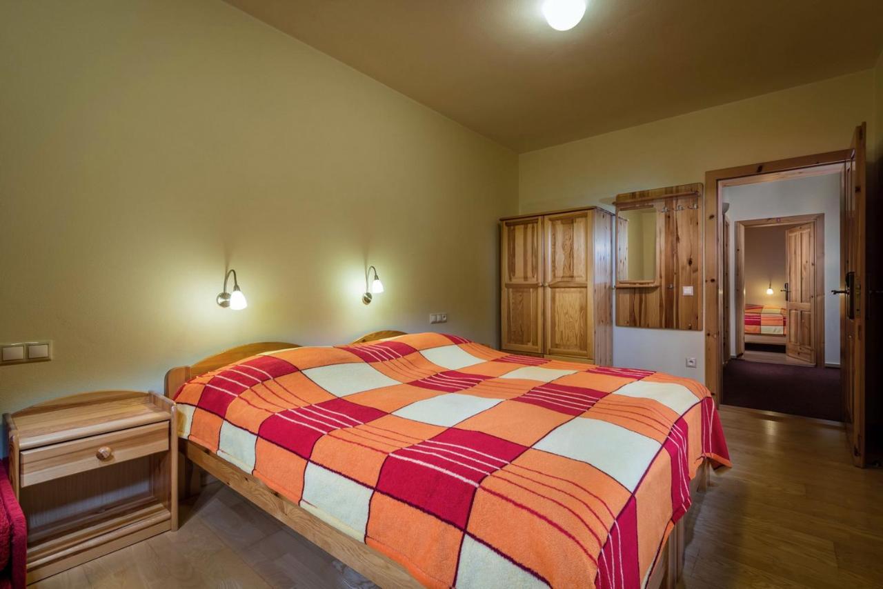 Guest House Privat Pod Lesom Pavcina Lehota  Bagian luar foto